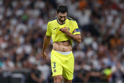 MADRID, SPAGNA - OTTOBRE 05: Raúl Albiol con la maglia del Villareal. (Foto di Gonzalo Arroyo Moreno/Getty Images) Raúl Albiol e l’incidente drammatico: “Sbalzato dall’auto, ricordo solo il vuoto”- immagine 2