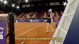 VIDEO / “Dille di mettersi il deodorante”: l’assurda richiesta della tennista all’arbitro