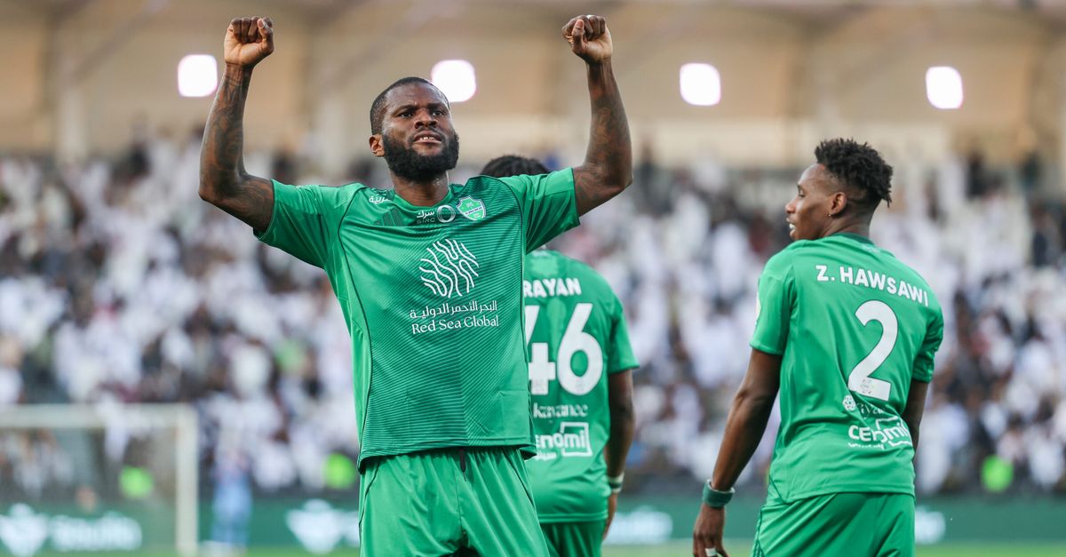 Kessie vola con l'Al-Ahli, primo il Lens di Thauvin, tripletta di Icardi: il weekend degli ex Serie A