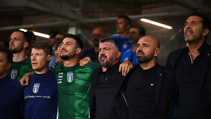 BERGAMO, ITALY - SEPTEMBER 05: Gennaro Gattuso, Head Coach of Italy during the National anthems prior to the FIFA World Cup 2026 qualifier match between Italy and Estonia at Stadio di Bergamo on September 05, 2025 in Bergamo, Italy. (Photo by Mattia Ozbot/Getty Images) Mondiali – Semifinale playoff Italia-Irlanda: scelti il giorno e la sede - immagine 1