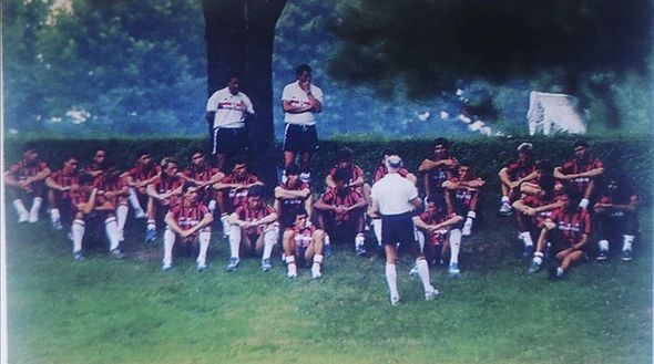 In ritiro a Milanello per la stagione 1989-90 (foto Instagram @bressanmauro5) ESCLUSIVA – BRESSAN: “Solo Vanoli può salvare la Fiorentina. Ranieri? Ha cuore, ma non sempre basta”- immagine 3