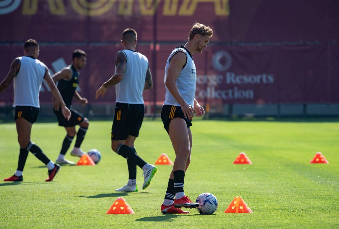 Roma, allenamento mattutino a Trigoria in vista dell’Hellas Verona – FOTO GALLERY - immagine 45