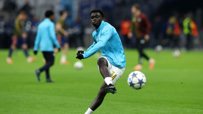 MARSEILLE, FRANCE - NOVEMBER 25: Robino Vaz of Olympique de Marseille warms up prior to the UEFA Champions League 2025/26 League Phase MD5 match between Olympique de Marseille and Newcastle United FC at Stade de Marseille on November 25, 2025 in Marseille, France. (Photo by Alexander Hassenstein/Getty Images) Mercato Roma, per l’attacco si guarda anche in Francia: piace Vaz del Marsiglia - immagine 1