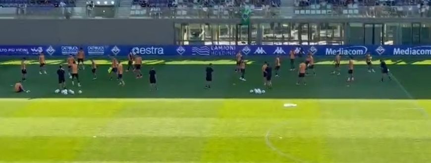La Fiorentina esce dal campo tra gli applausi: fine del primo allenamento aperto - immagine 8