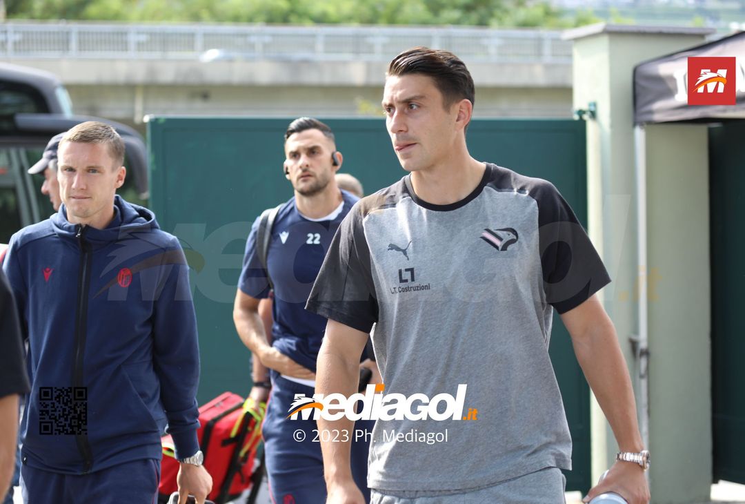 FOTO Bologna-Palermo, i rosanero arrivano allo stadio di Rovereto (Gallery) - immagine 13