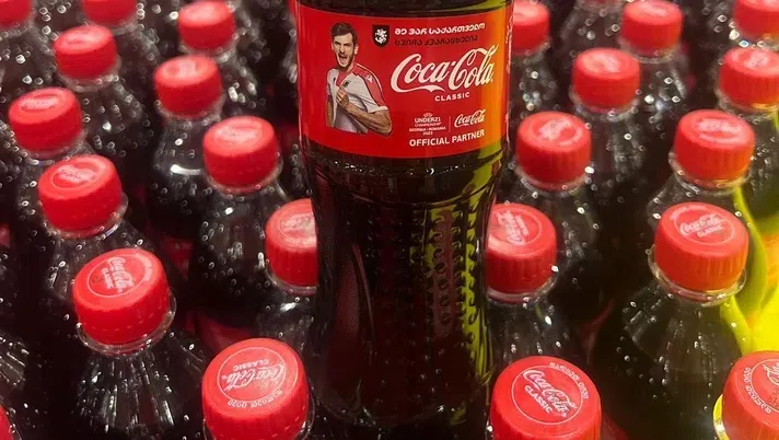 Coca Cola-Napoli, possibile sponsorizzazione per la prossima stagione? L’indizio - immagine 1