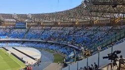 Il Napoli frena, il Maradona non risparmia nessuno: il coro contro De Laurentiis