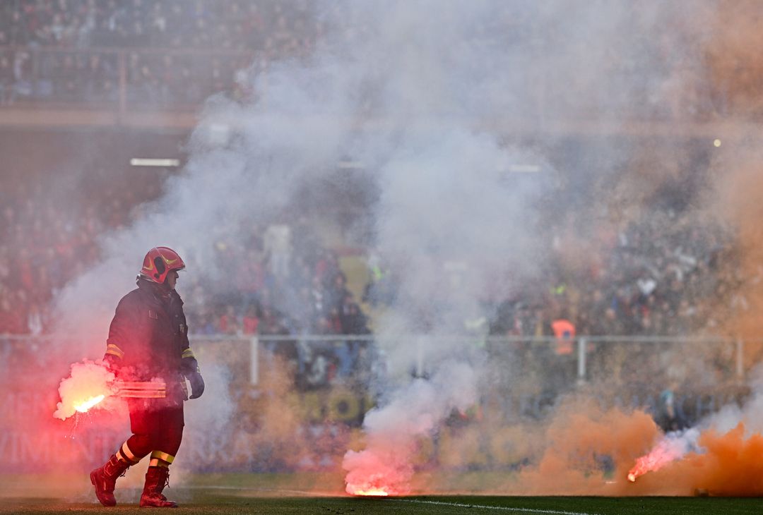 Genoa-Lazio, fumogeni