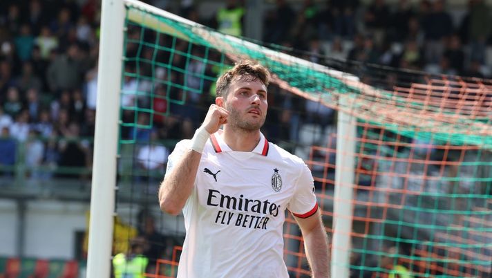 esultanza gol Santiago Giménez AC Milan Venezia-Milan 0-2 Serie A 2024-2025