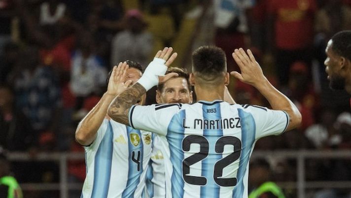 La foto postata sui social da Lautaro Lautaro scala le classifiche, tre gol in una settimana. Domani a Milano, da martedì testa al derby - immagine 1