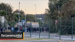 Nizza-Roma, caos e lanci di fumogeni tra le tifoserie prima della partita