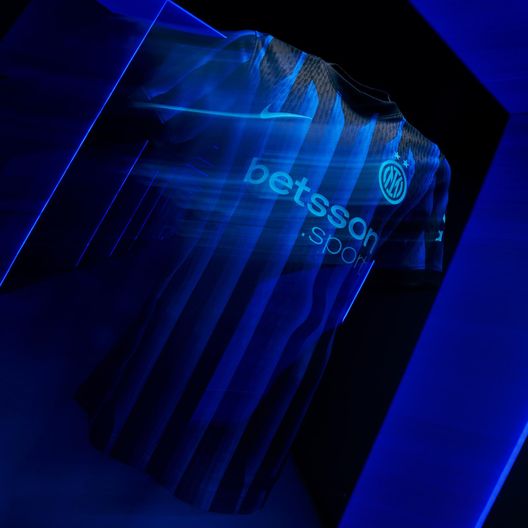UFFICIALE – Inter, presentata la maglia home 2025/26: ecco la gara in cui esordirà- immagine 3