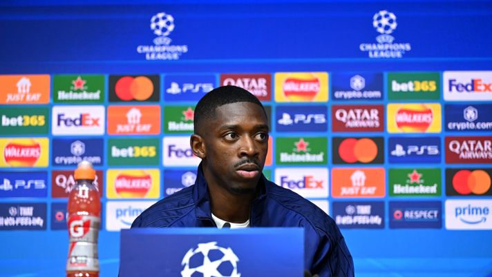 BIRMINGHAM, ENGLAND - APRIL 14: Ousmane Dembele of Paris Saint-Germain looks on during a press conference ahead of their UEFA Champions League 2024/25 quarter final second leg match against Aston Villa at Villa Park on April 14, 2025 in Birmingham, England. (Photo by Dan Mullan/Getty Images) Dembelé: “Voglio restare al top a lungo e rivivere col PSG le emozioni della Champions” - immagine 1
