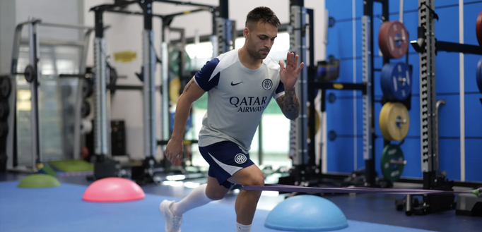 Inter, primo allenamento ad Appiano: seduta pomeridiana, Lautaro lavora in palestra- immagine 3