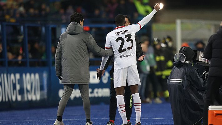 EMPOLI, ITALY - FEBRUARY 8: Fikayo Tomori of AC Milan reacts after sent off the pitch during the Serie A match between Empoli and AC Milan at Stadio Carlo Castellani on February 8, 2025 in Empoli, Italy. (Photo by Gabriele Maltinti/Getty Images)  difesa Milan