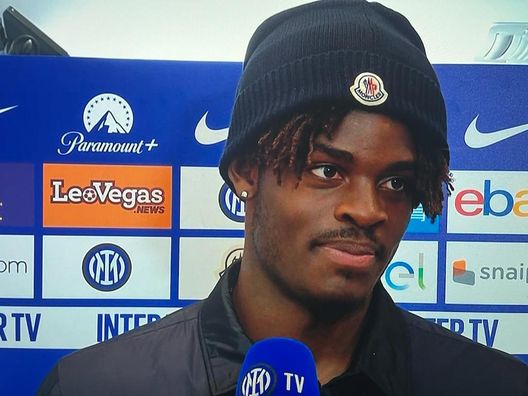 Bisseck a Inter TV: “Tifo così caldo? Non me lo aspettavo, sono sorpreso. La squadra…” Bisseck a Inter TV: “Tifo così caldo? Non me lo aspettavo, sono sorpreso. La squadra…” - immagine 1