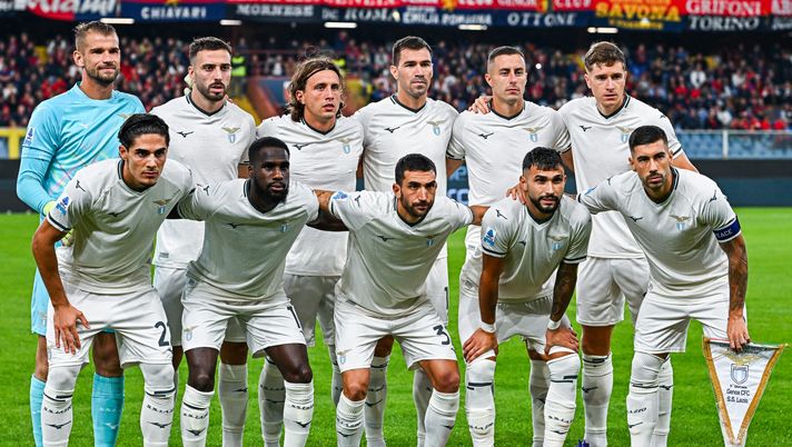 GENOA, ITALY - SEPTEMBER 29: Lazio players pose for a team picture prior to kick-off in the Serie A match between Genoa CFC and SS Lazio at Luigi Ferraris Stadium on September 29, 2025 in Genoa, Italy. (Photo by Simone Arveda/Getty Images) Genoa-Lazio
