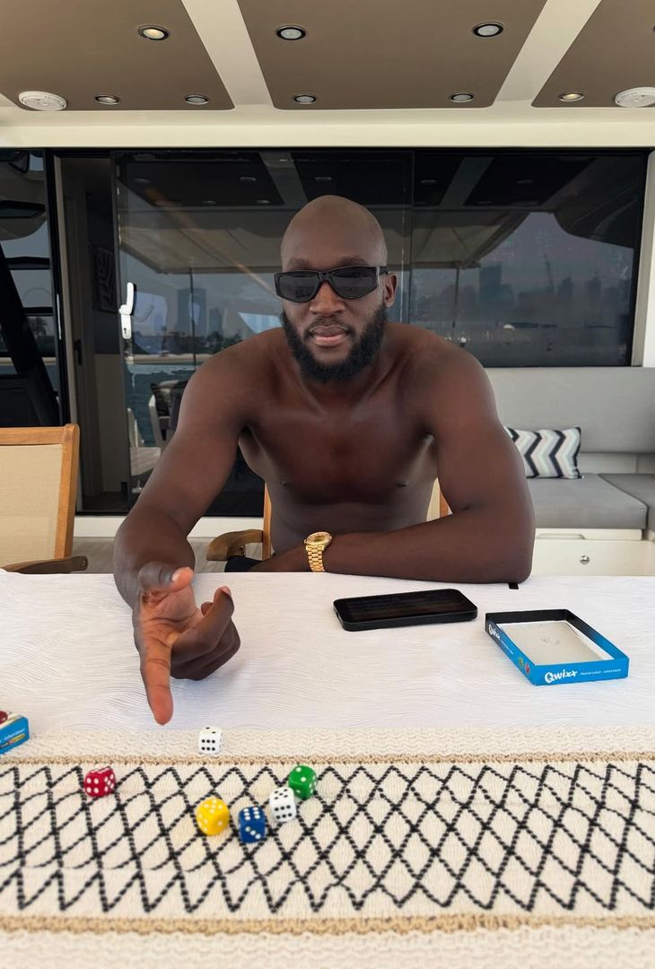 Lukaku si gode le vacanze a Dubai: mare, golf e relax per il belga LA GALLERY - immagine 3