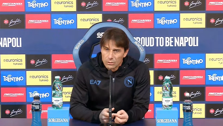 Conte sullo spogliatoio: “Assenza Kvara? Una cosa è inevitabile” Conte sullo spogliatoio: “Assenza Kvara? Una cosa è inevitabile” - immagine 1