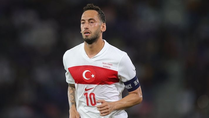 Inter, proseguono le terapie per Calhanoglu: gli aggiornamenti dalla Turchia e le sue condizioni - immagine 1