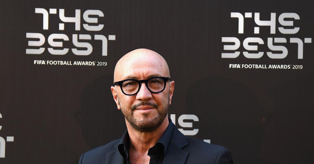 Walter Zenga ironizza sui social: “No, ma i portieri cerchiamoli che siano bravi con…”