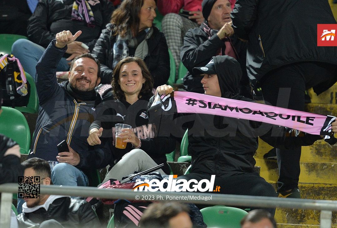 FOTOTIFO Palermo-Brescia 1-0, gli scatti ai tifosi al “Renzo Barbera” (GALLERY) - immagine 38