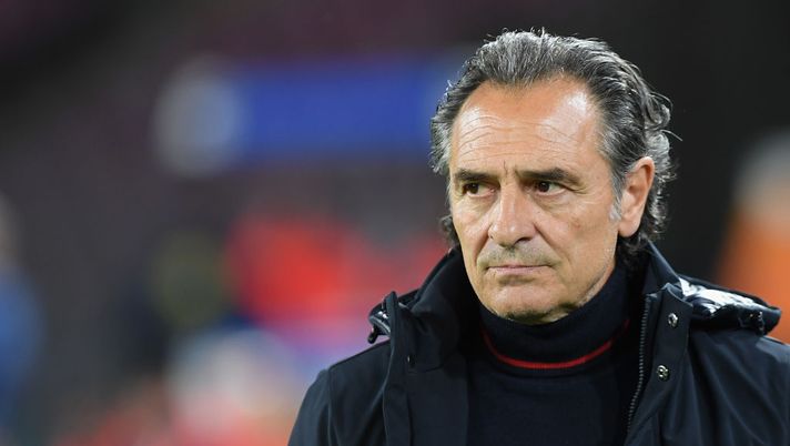 NAPLES, ITALY - APRIL 07: Coach of Genoa CFC Cesare Prandelli gestures during the Serie A match between SSC Napoli and Genoa CFC at Stadio San Paolo on April 7, 2019 in Naples, Italy. (Photo by Francesco Pecoraro/Getty Images) Genoa, il cambio in panchina fin qui non paga: con Prandelli crolla la media punti - immagine 1