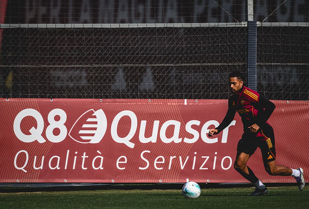 Trigoria, l’allenamento mattutino dei giallorossi – FOTO GALLERY - immagine 17