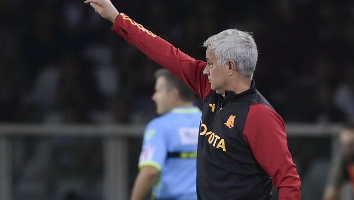 Mourinho: “Due punti persi, ma abbiamo fatto una buona partita. Campo pessimo” - immagine 1