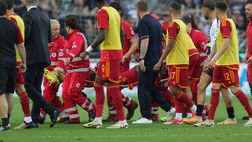 Serie A, paura per Ndicka: il romanista si accascia a terra. Sospesa Udinese-Roma