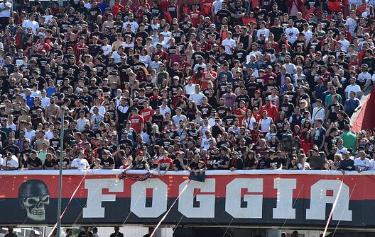 Fans of Foggia Calcio 1920 durante la serie B match tra Foggia Calcio e Bari FC allo Stadio Pino Zaccheria il 21 aprile 2018 a Foggia Foggia-Avellino: una rivalità oltre le categorie- immagine 7