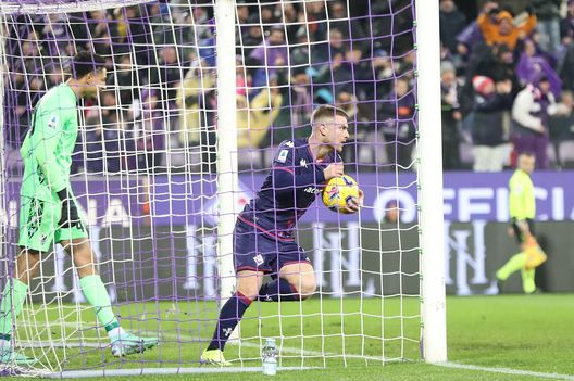 FLORENCE, ITALY - JANUARY 14: Lucas Beltrán of ACF Fiorentina reacts after a goal during the Serie A TIM match between ACF Fiorentina and Udinese Calcio - Serie A TIM at Stadio Artemio Franchi on January 14, 2024 in Florence, Italy. (Photo by Gabriele Maltinti/Getty Images) Giorgetti: “Perché ieri non con la difesa a tre? Nzola, il rigore un bivio”- immagine 2