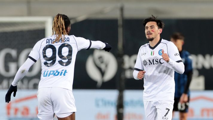 BERGAMO, ITALY - NOVEMBER 25: Eljif Elmas of SSC Napoli celebrates with teammate Andre-Frank Zambo Anguissa after scoring the team's second goal during the Serie A TIM match between Atalanta BC and SSC Napoli at Gewiss Stadium on November 25, 2023 in Bergamo, Italy. (Photo by Emilio Andreoli/Getty Images) mazzarri
