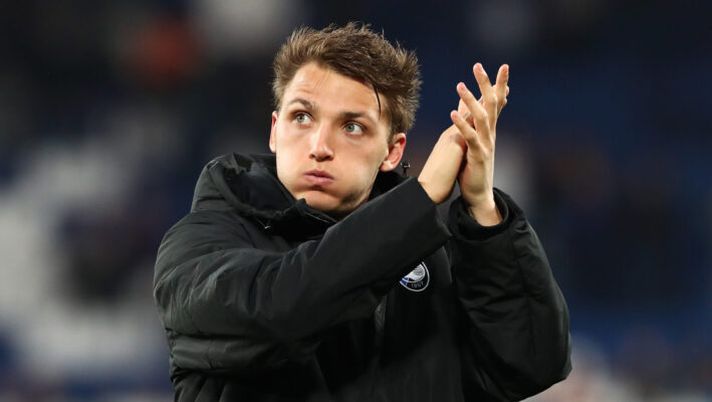 BERGAMO, ITALY - APRIL 06: Mateo Retegui of Atalanta applauds the fans following 1-0 defeat after the Serie A match between Atalanta and SS Lazio at Gewiss Stadium on April 06, 2025 in Bergamo, Italy. (Photo by Marco Luzzani/Getty Images) Gazzetta: “Poche palle per Retegui e sempre rinculato”, prende meno di Lookman e CDK - immagine 1