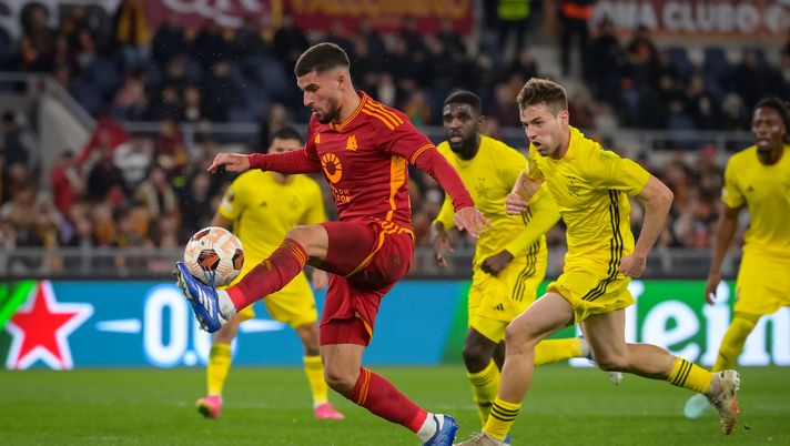 Roma, infortunio Aouar: problema muscolare. Mourinho: “Domenica non ci sarà” - immagine 1