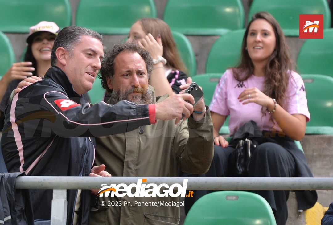 FOTOTIFO Palermo-Cittadella 0-1, gli scatti ai tifosi al “Renzo Barbera” (GALLERY) - immagine 86