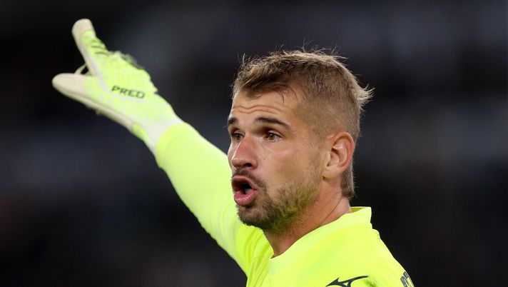 ROME, ITALY - OCTOBER 26: Ivan Provedel of Lazio gestures during the Serie A match between SS Lazio and Juventus FC at Stadio Olimpico on October 26, 2025 in Rome, Italy. (Photo by Paolo Bruno/Getty Images) De Gea lascia Firenze? CorSport: “Paratici avrebbe scelto il sostituto” - immagine 1