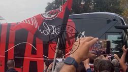 VIDEO, Milan-Cremonese: pullman rossonero arrivato a San Siro | PM News
