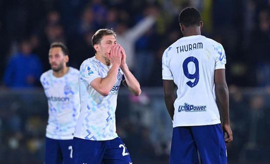 Barella fa un partitone. I tifosi del Como lo fischiano: lui reagisce con un gesto- immagine 2