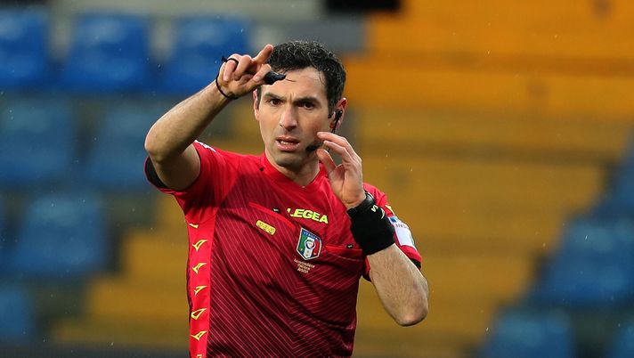 PARMA, ITALY - DECEMBER 06: Juan Luca Sacchi referee during the Serie A match between Parma Calcio and Benevento Calcio at Stadio Ennio Tardini on December 6, 2020 in Parma, Italy. (Photo by Gabriele Maltinti/Getty Images) Toro, con Sacchi precedenti in equilibrio. E quella gara con il Lecce… - immagine 1