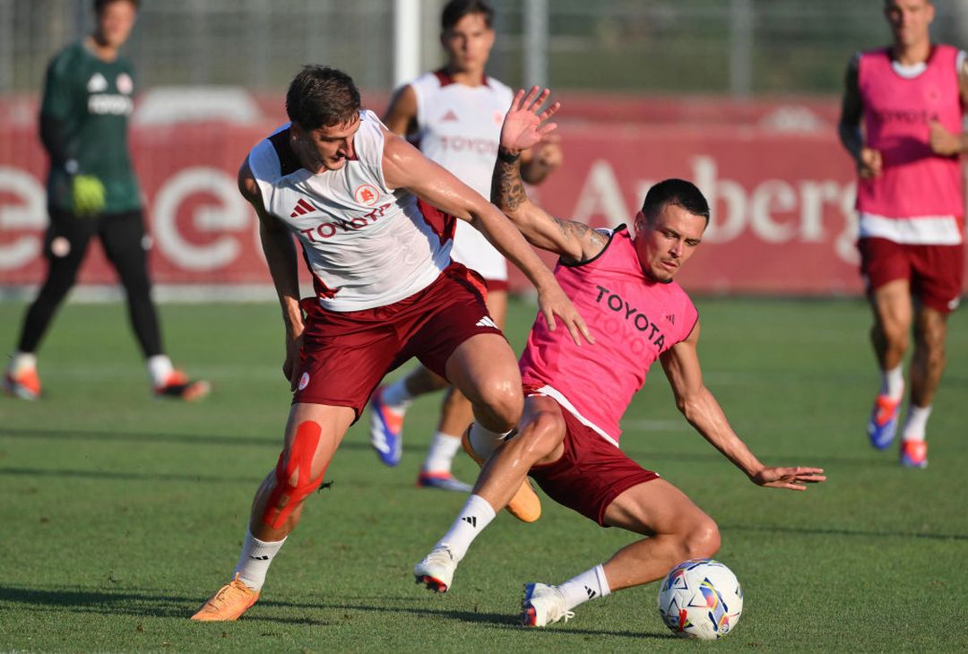 Roma, altro giorno di ritiro: l’allenamento di oggi a Trigoria – FOTO GALLERY- immagine 1