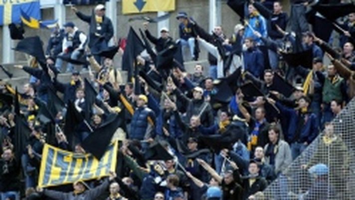 ”Show” dei tifosi del Verona: Insulti a Morosini e saluti fascisti - immagine 1