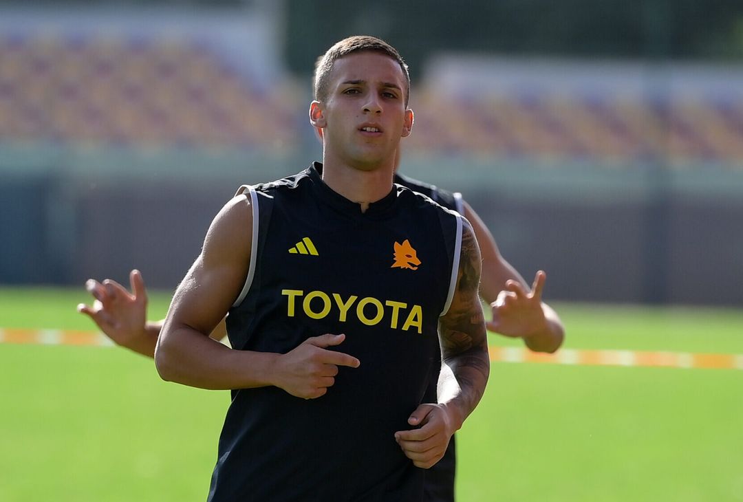 La Roma prosegue la preparazione a Trigoria: Matic e Dybala a parte – FOTO GALLERY - immagine 66