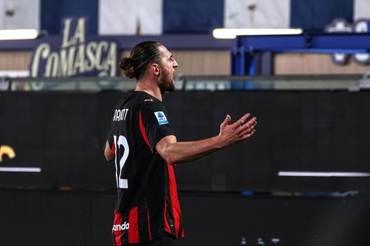 Pistocchi risponde ad un tifoso sul volo di Rabiot: “Pura cronaca? Più pirla…” - immagine 1