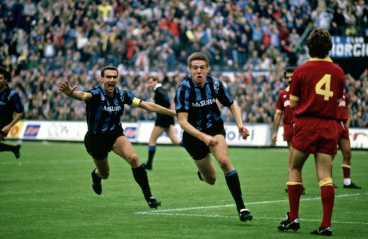 Inter-Lazio, le maglie più belle della storia dei due club, da Ronaldo e Nedved- immagine 7