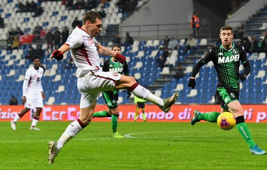 REGGIO NELL'EMILIA, ITALY - JANUARY 18: Andrea Belotti of Torino FC in action during the Serie A match between US Sassuolo and Torino FC at Mapei Stadium - Città del Tricolore on January 18, 2020 in Reggio nell'Emilia, Italy (Photo by Alessandro Sabattini/Getty Images)