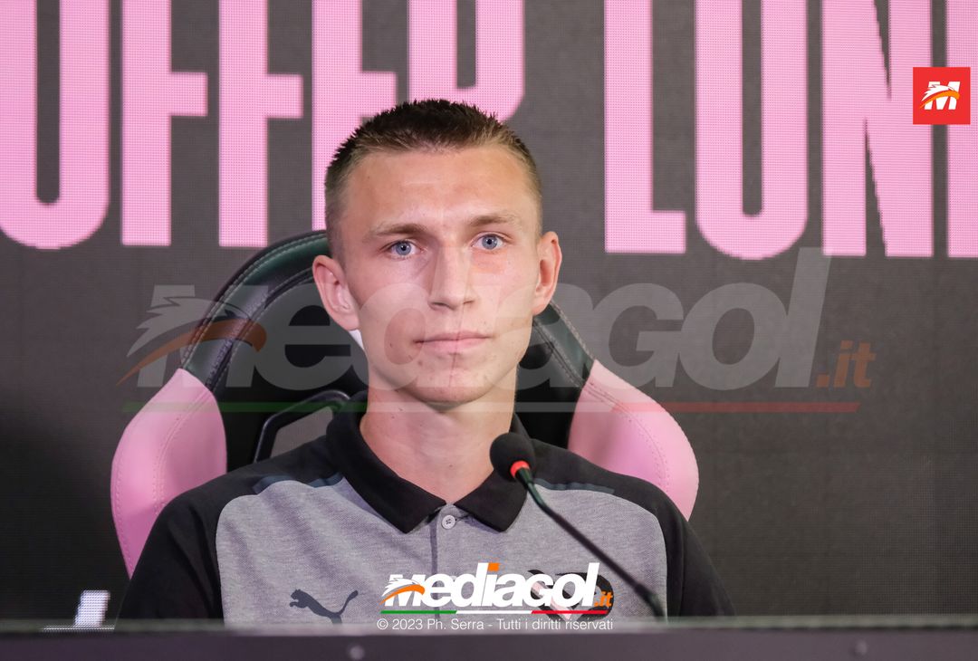 FOTO PALERMO, presentato di Kristoffer Lund Hansen in conferenza stampa (GALLERY) - immagine 16