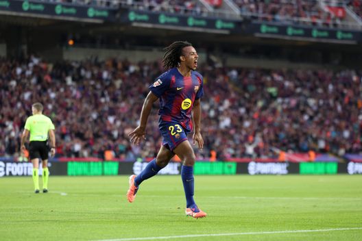 Jules Kounde, Barcelona (Foto di Judit Cartiel/Getty Images)