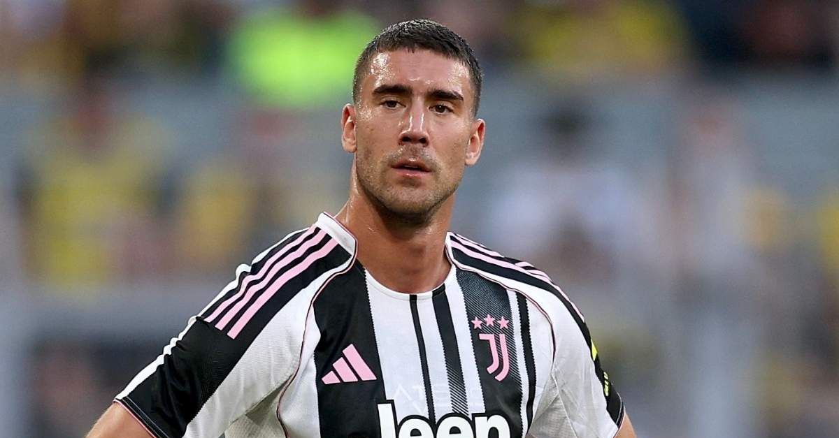 Calciomercato Milan, proposta ufficiale per Vlahovic: non ha detto no, ma … Calciomercato Milan, proposta ufficiale per Vlahovic: non ha detto no, ma …