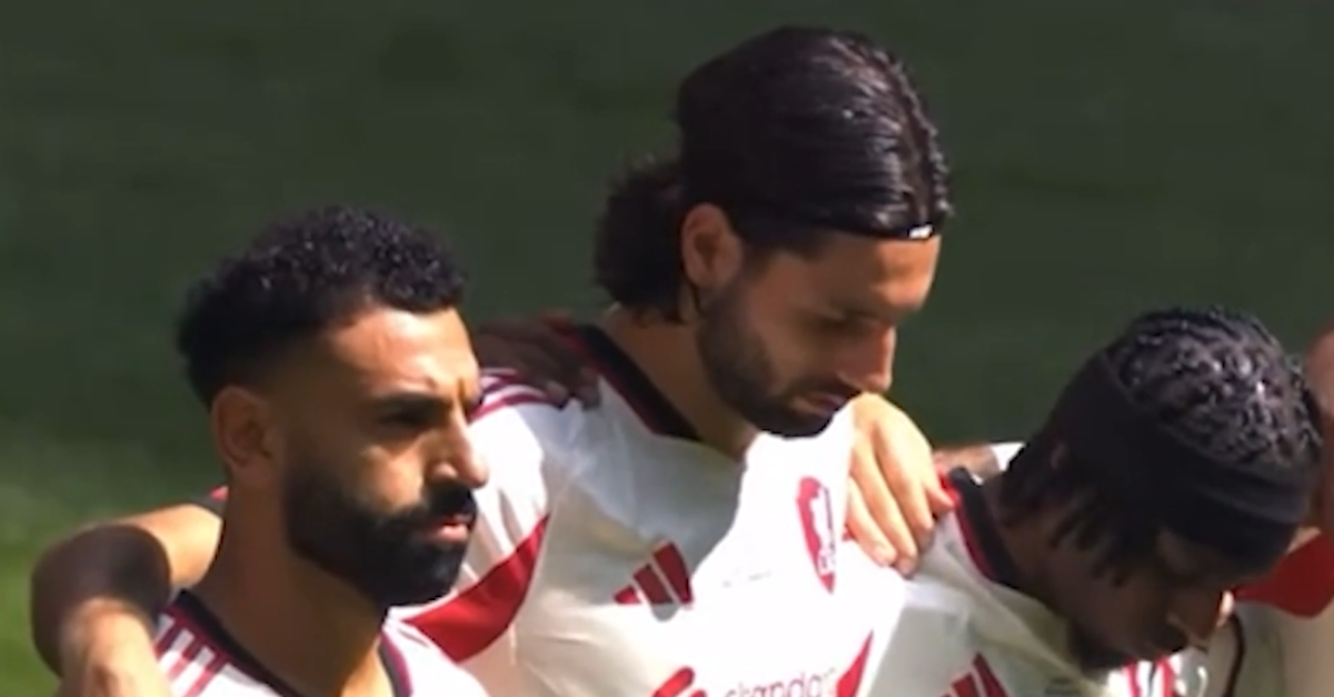 Diogo Jota, minuto di silenzio interrotto: l’indignazione di Salah | VIDEO